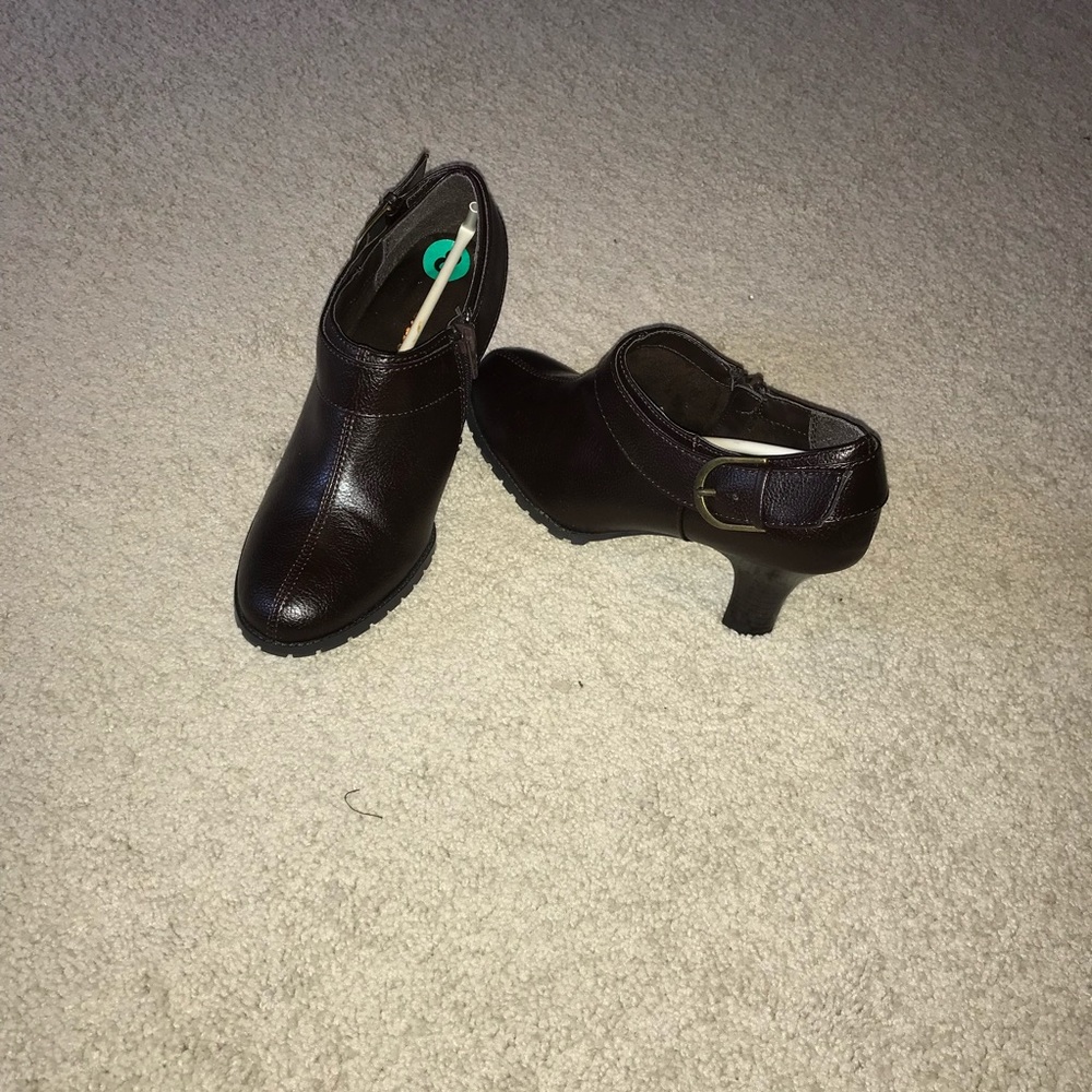 Aerosols Short Booties